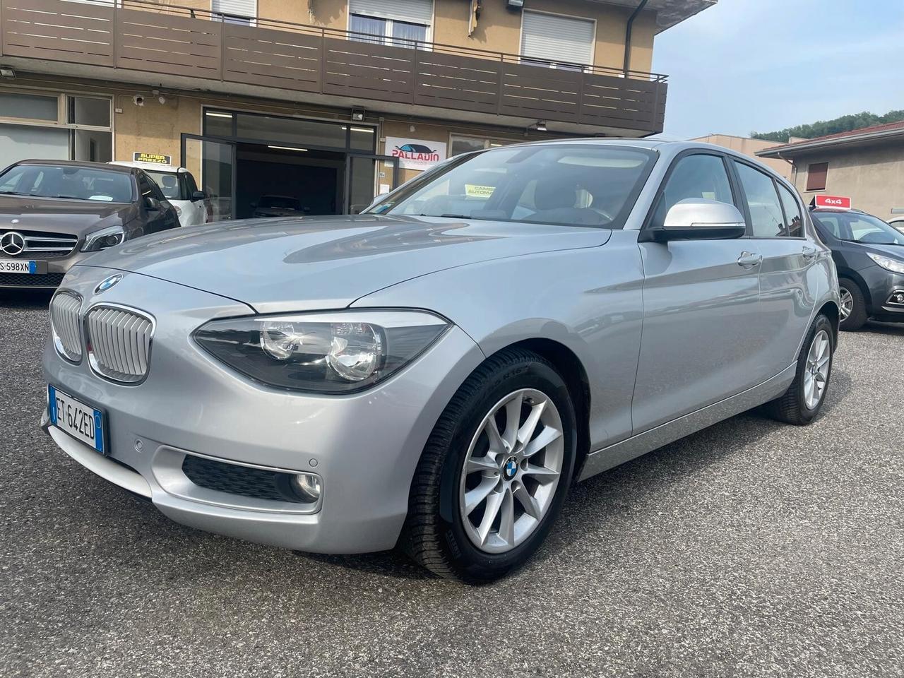 Bmw 118 118d 5p. Urban