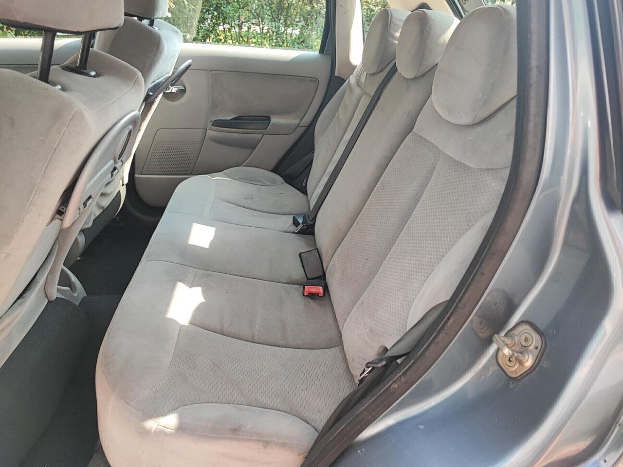 Citroen C3 1.6 110CV neopatentati 5 porte