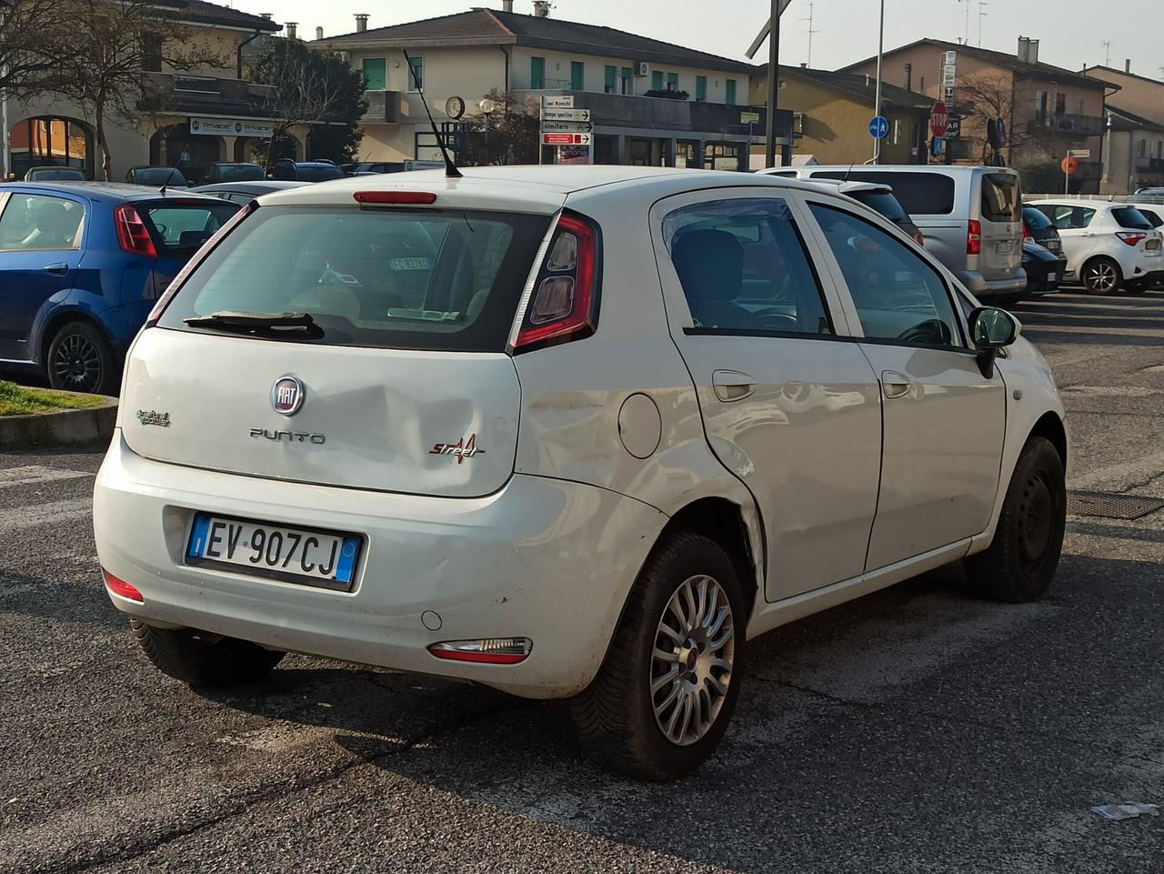 Fiat Punto 1.4 8V 5 porte Natural Power Street