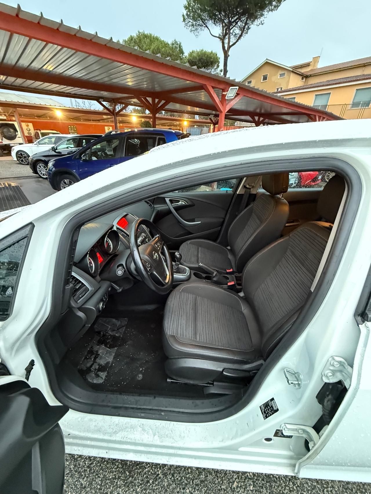 Astra 1.4 100CV-Cosmo-unipro-( 98 mila km ) -rate