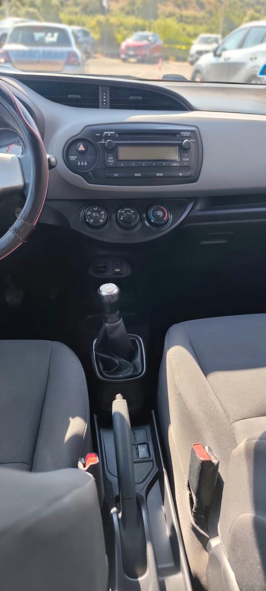 Toyota Yaris 1.0 5 porte