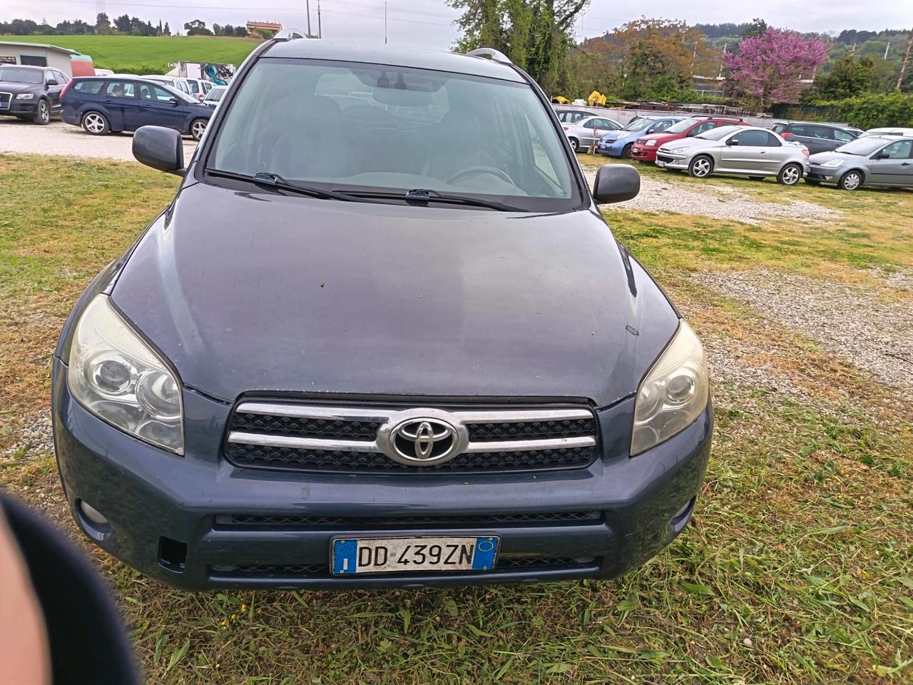 TOYOTA RAV4 2006 2.2 D-4D 177 CV Luxury PELLE NAVI CRUIS DA CONTROLLARE