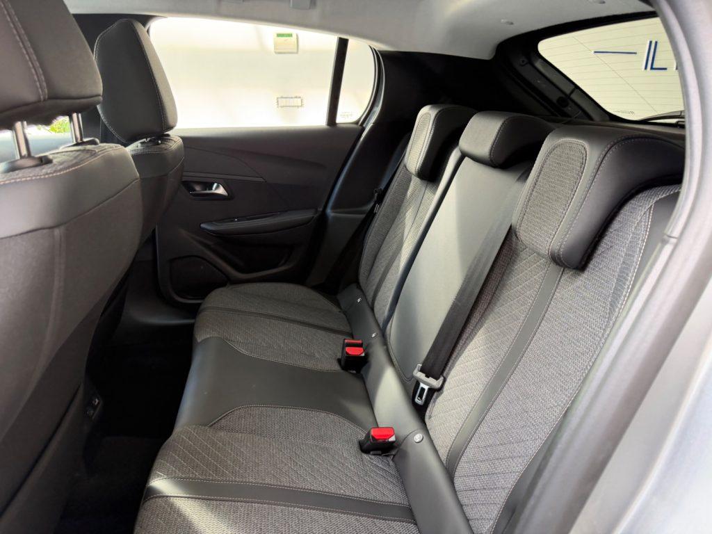 Peugeot 208 Hybrid 110 e-DCS6 Allure da €199,00 mensili