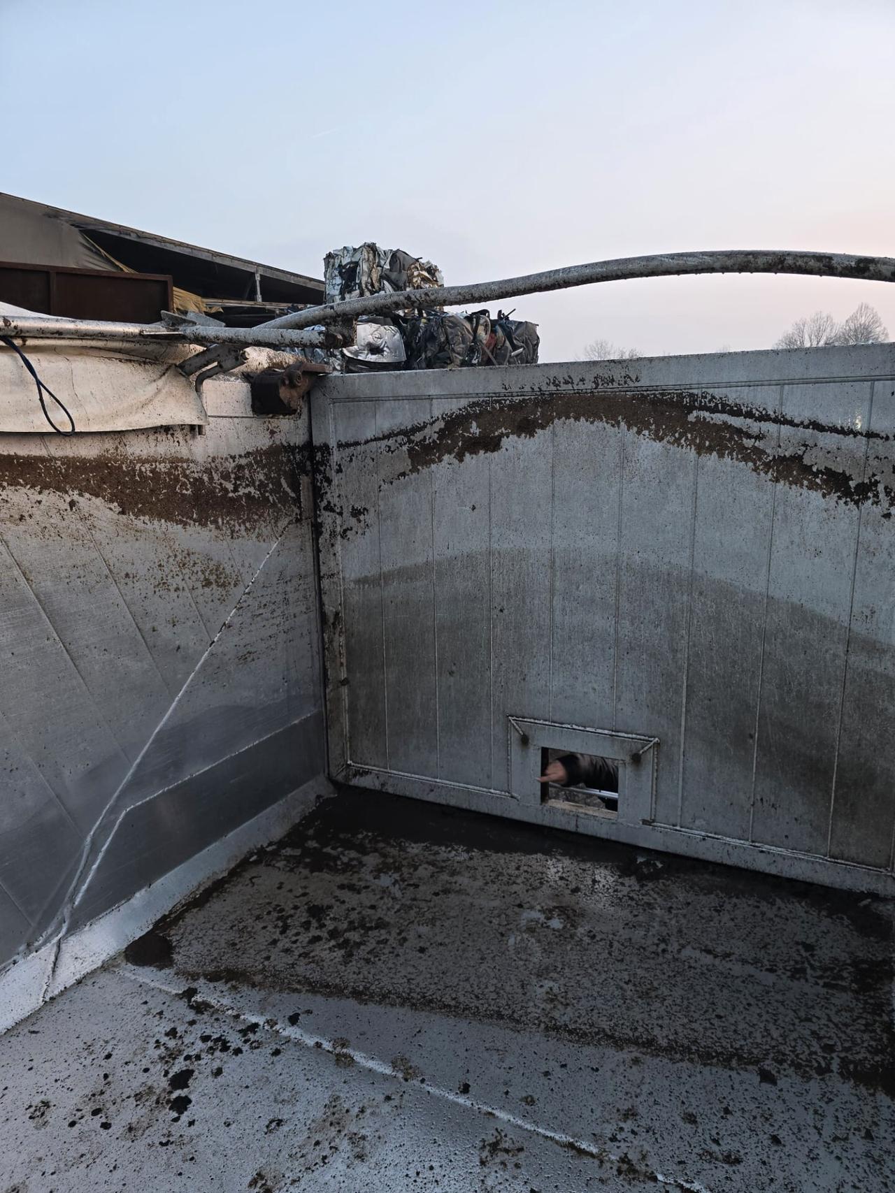 Semirimorchio vasca ribaltabile MENCI