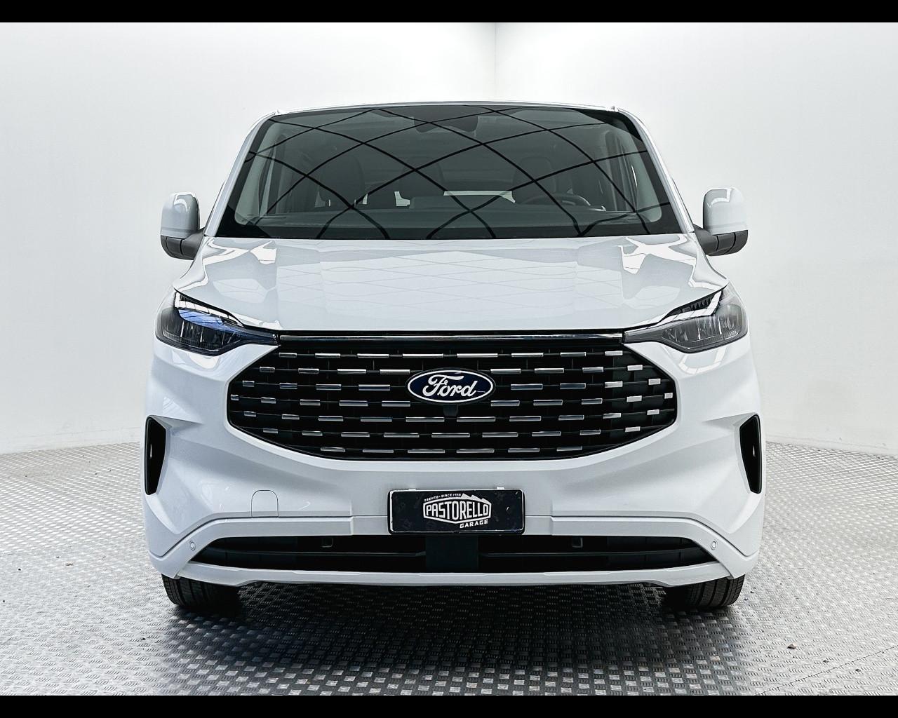 FORD Tourneo Custom 2ªs - Tourneo Custom 320 2.0 EcoBlue 170CV aut. PL Titanium