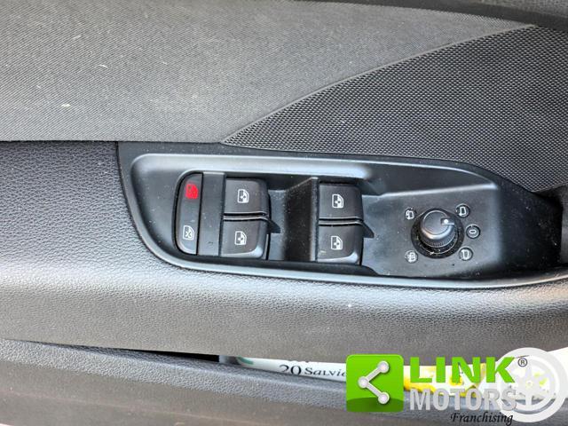 AUDI A3 1.6 TDI 116 CV S Tronic Business