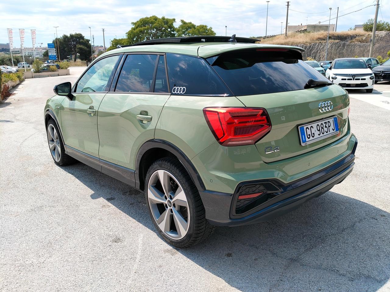 Audi Q2 35 TDI S tronic Identity Black