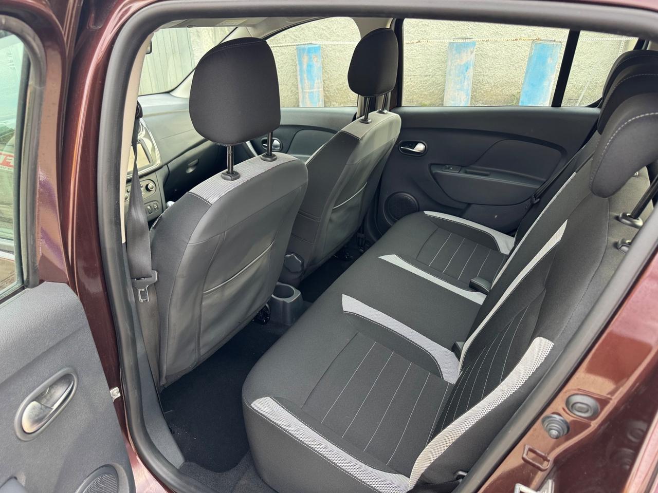 Dacia Sandero Stepway 0.9 TCe 12V TurboGPL neopatentati