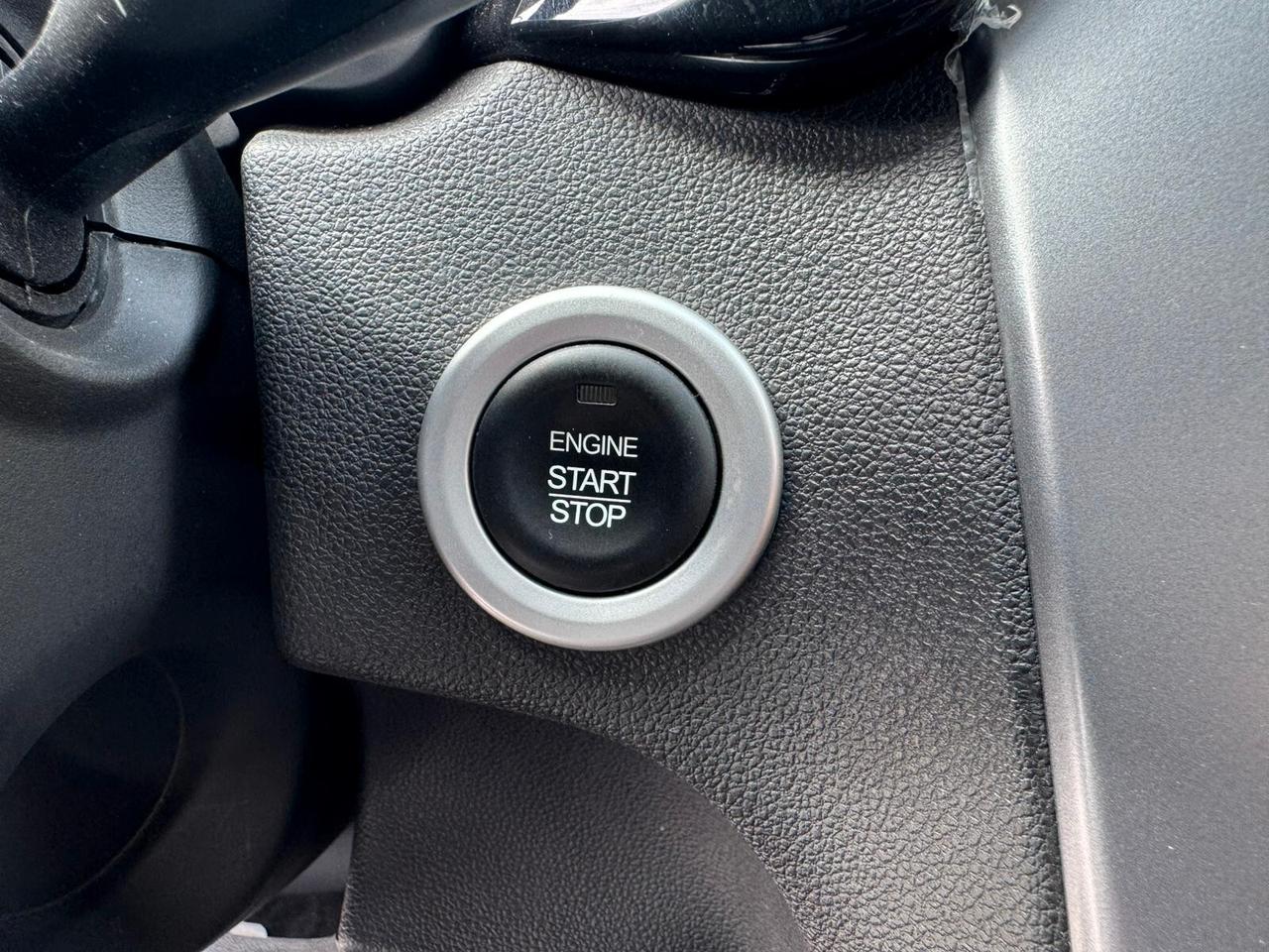 MAHINDRA KUV 100 K8 1.2 VVT 83CV 2025!!! GPL DI SERIE !!!