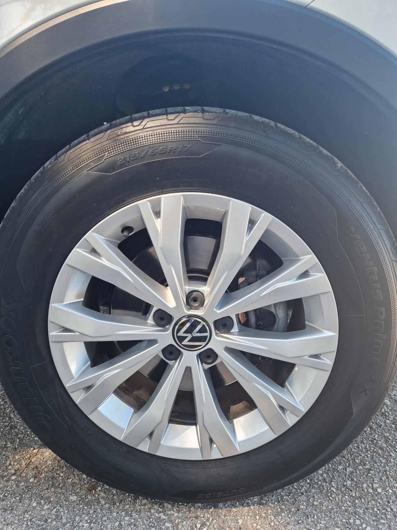 Volkswagen Tiguan 2.0 TDI SCR Life km 27.000 pari al nuovo