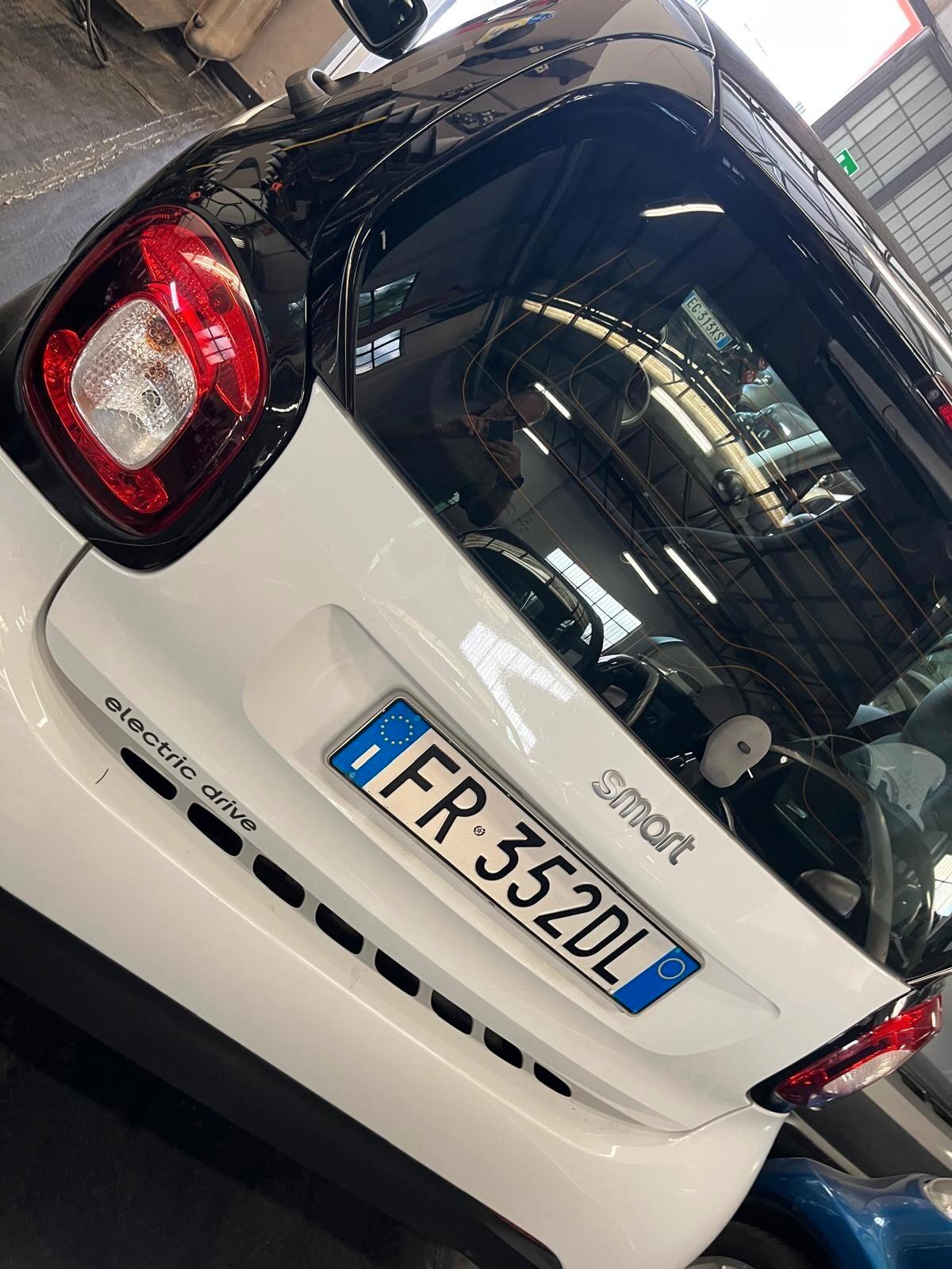 Passion full electric solo 27000km full garanzia