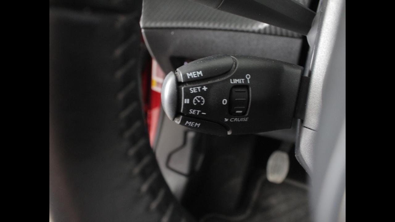 PEUGEOT 2008 II 2020 - 2008 1.2 puretech Allure Pack s&s 130cv