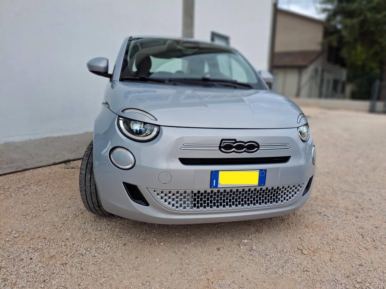 Fiat 500Hybrid, 3900€ANT. 233€MENS.