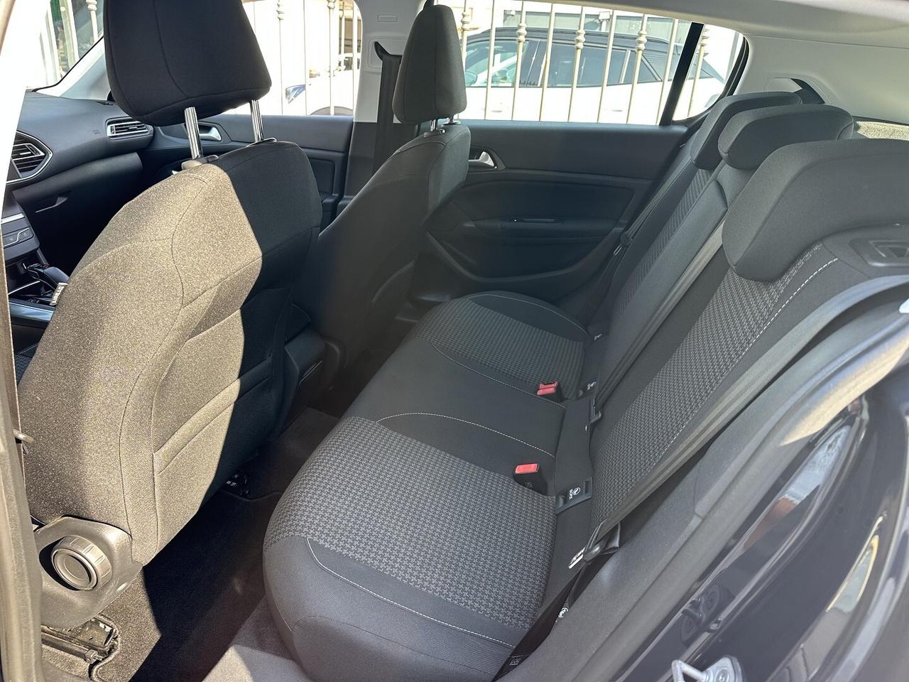 Peugeot 308 BlueHDi 130 EAT8 Allure 2018