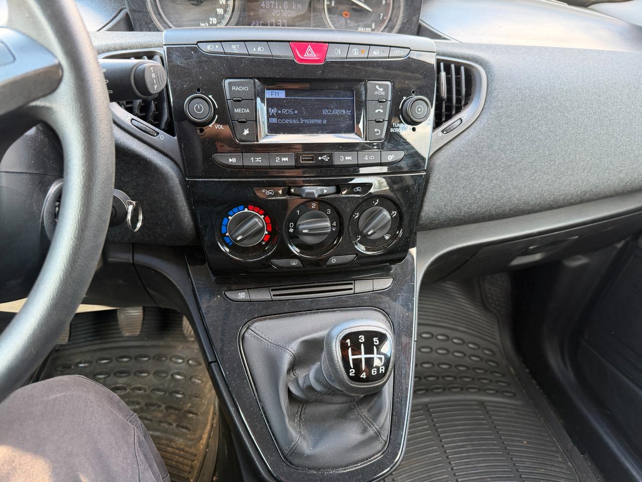 LANCIA YPSILON 2022 1.0 HYBRID 62 CV *POCO DANNO