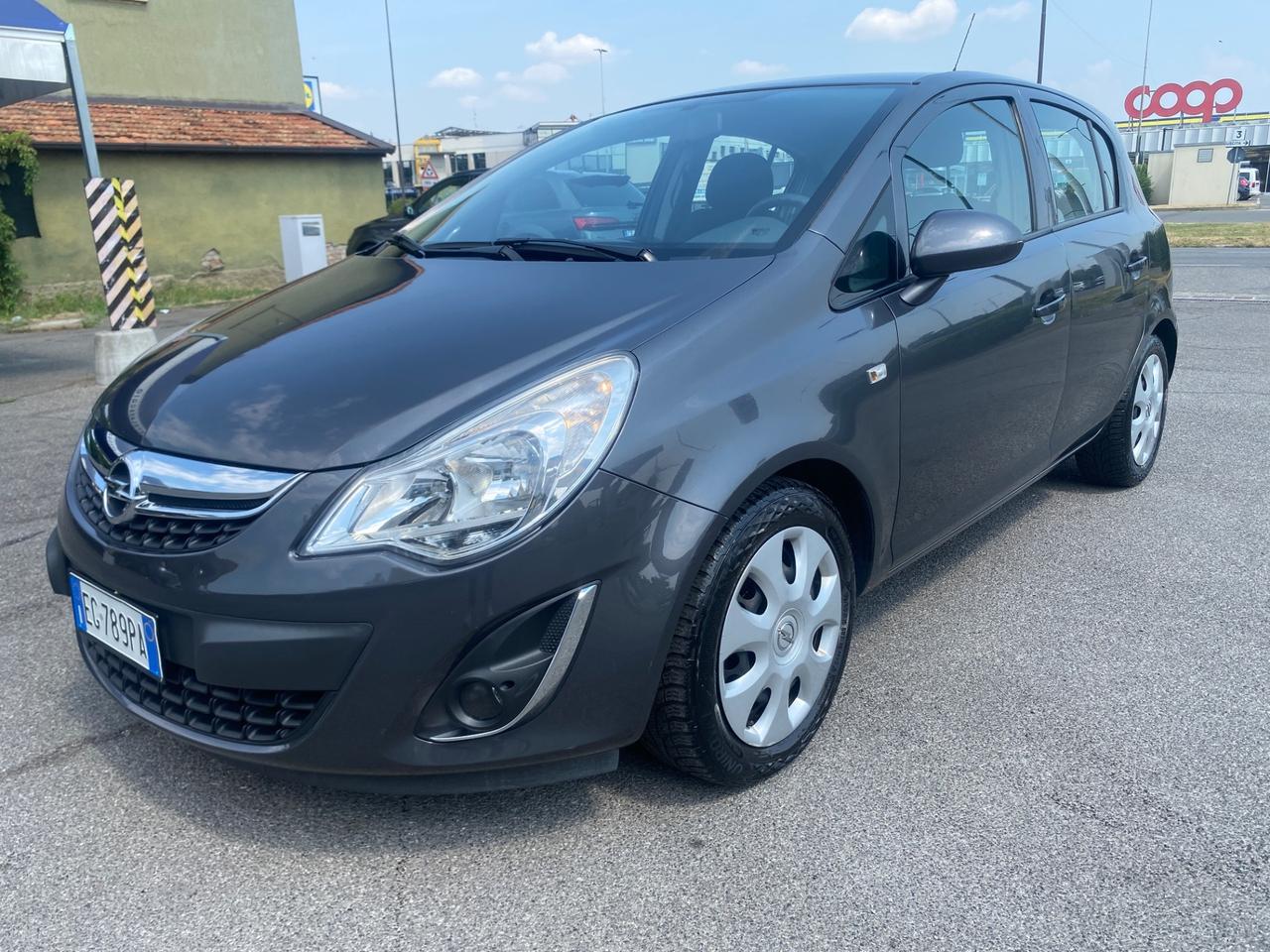 Opel Corsa 1.2 5 porte Cosmo