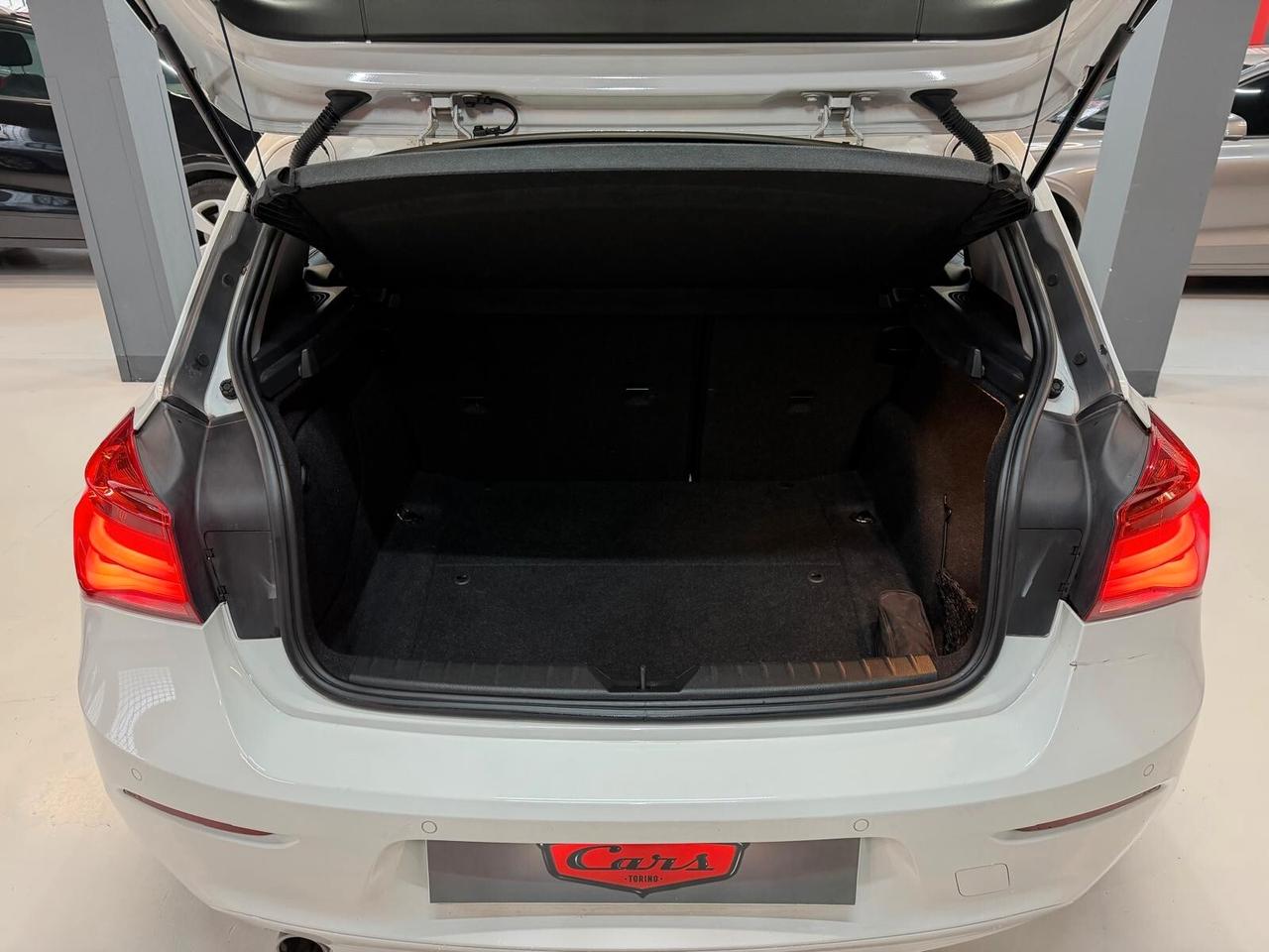 BMW Serie 1 F/20-21 2015 118d Urban 5p auto