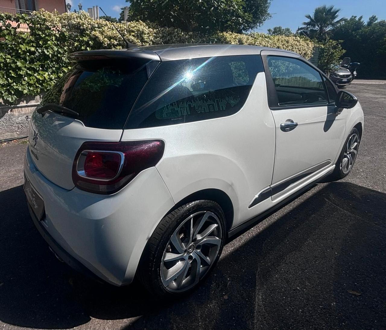 Ds DS3 DS 3 BlueHDi 100 S&S So Irresistible