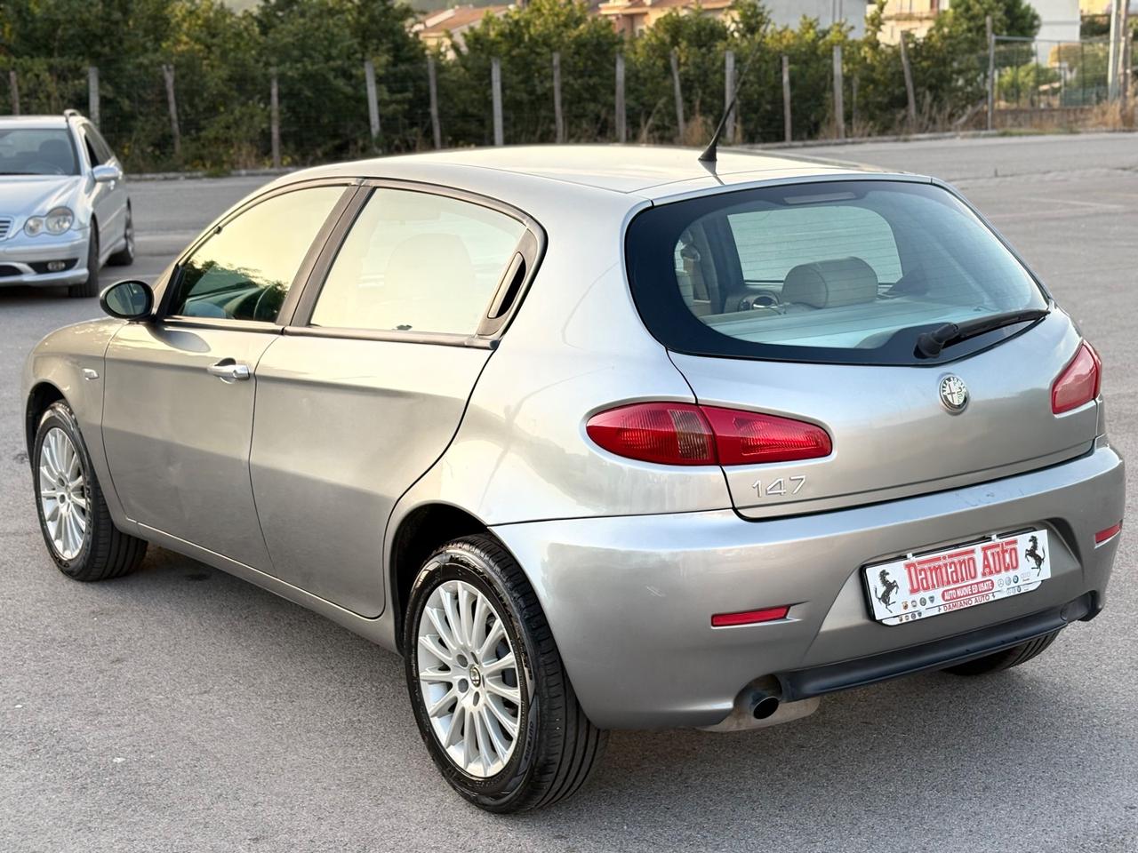 Alfa Romeo 147 1.9 JTD 120 CV5P Distinctive IN ORDINE