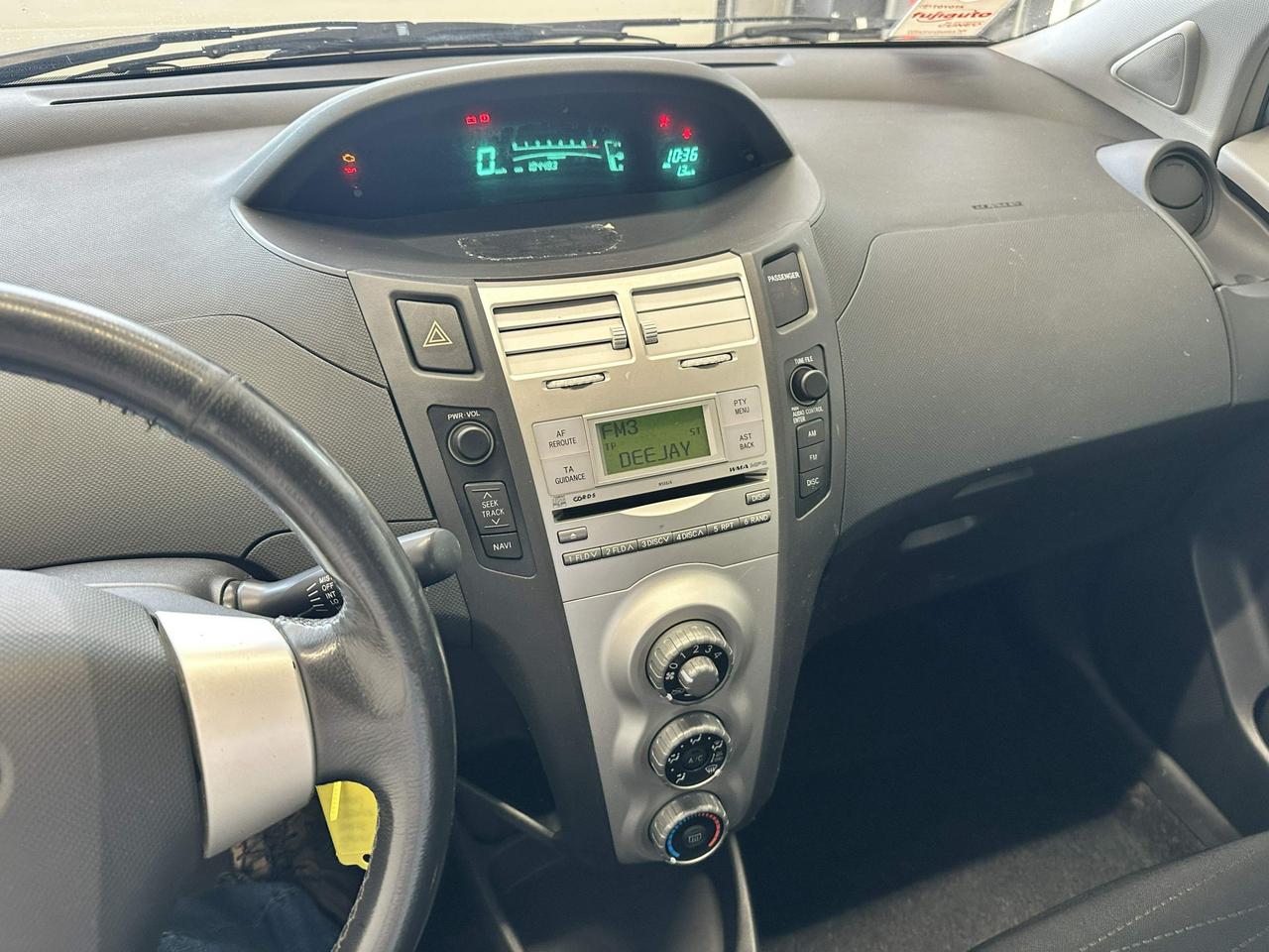Toyota Yaris 5p 1.0 Sol
