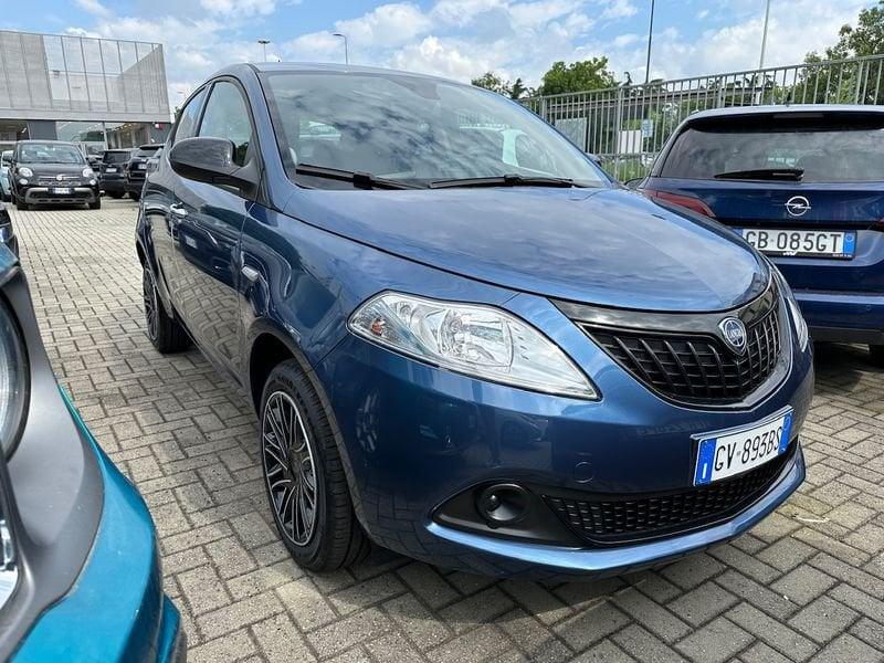 Lancia Ypsilon 1.0 FireFly 5 porte S&S Hybrid Oro