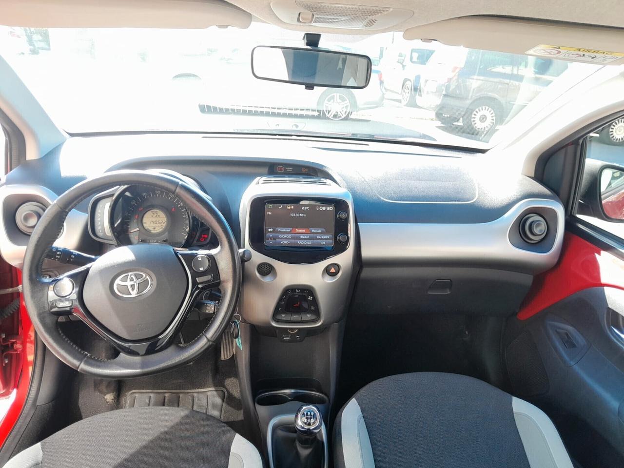 Toyota Aygo 1.0 VVT-i 69 CV 5 porte x-cite