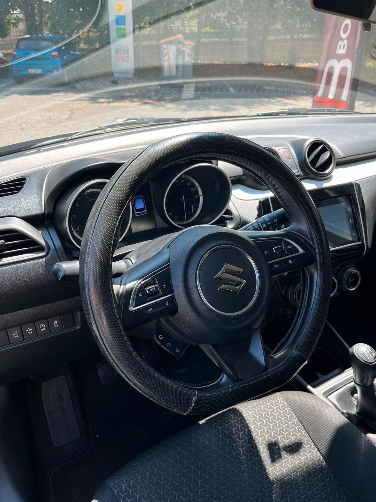 Suzuki Swift 1.2 Hybrid Top