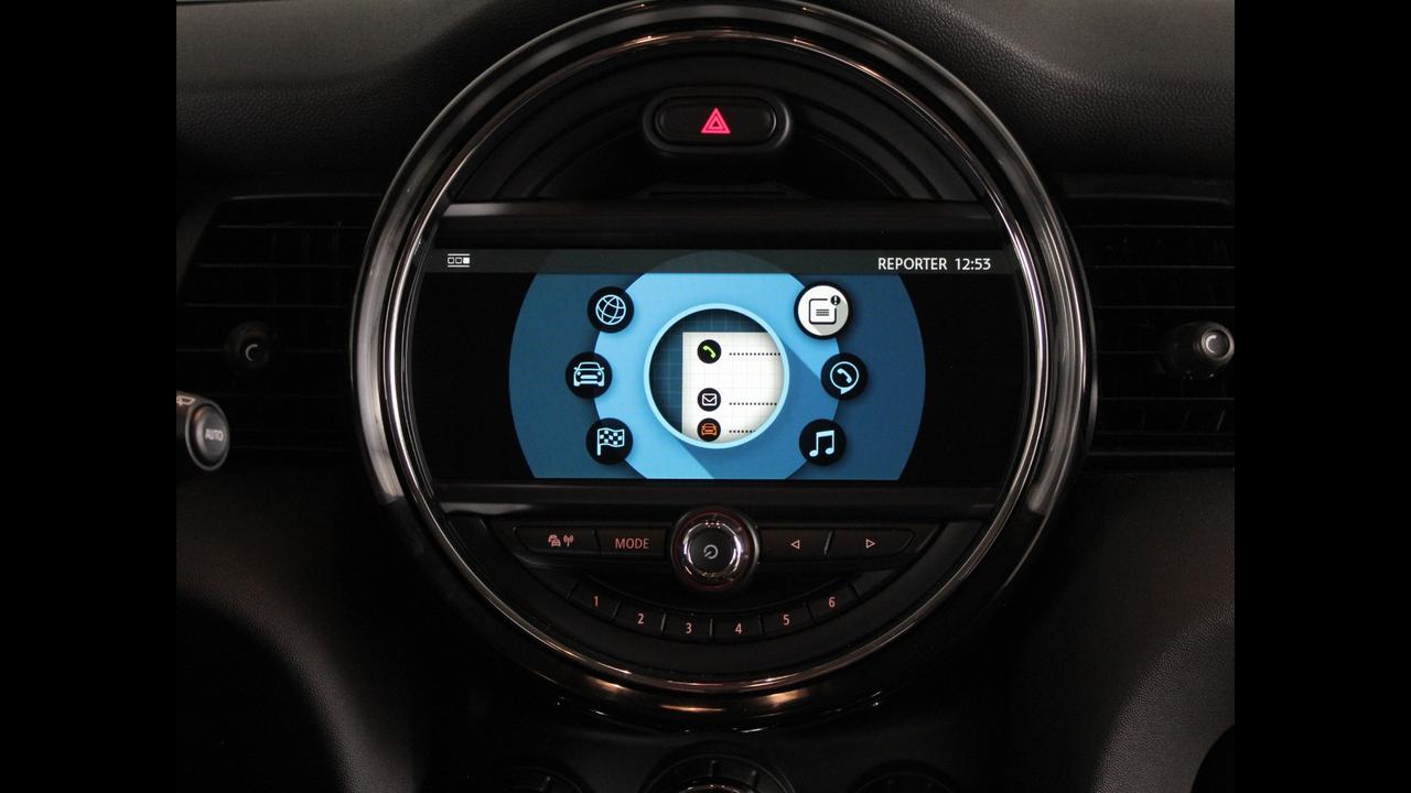 MINI Mini IV F55 2018 5p - Mini 5p 2.0 Cooper SD Business auto