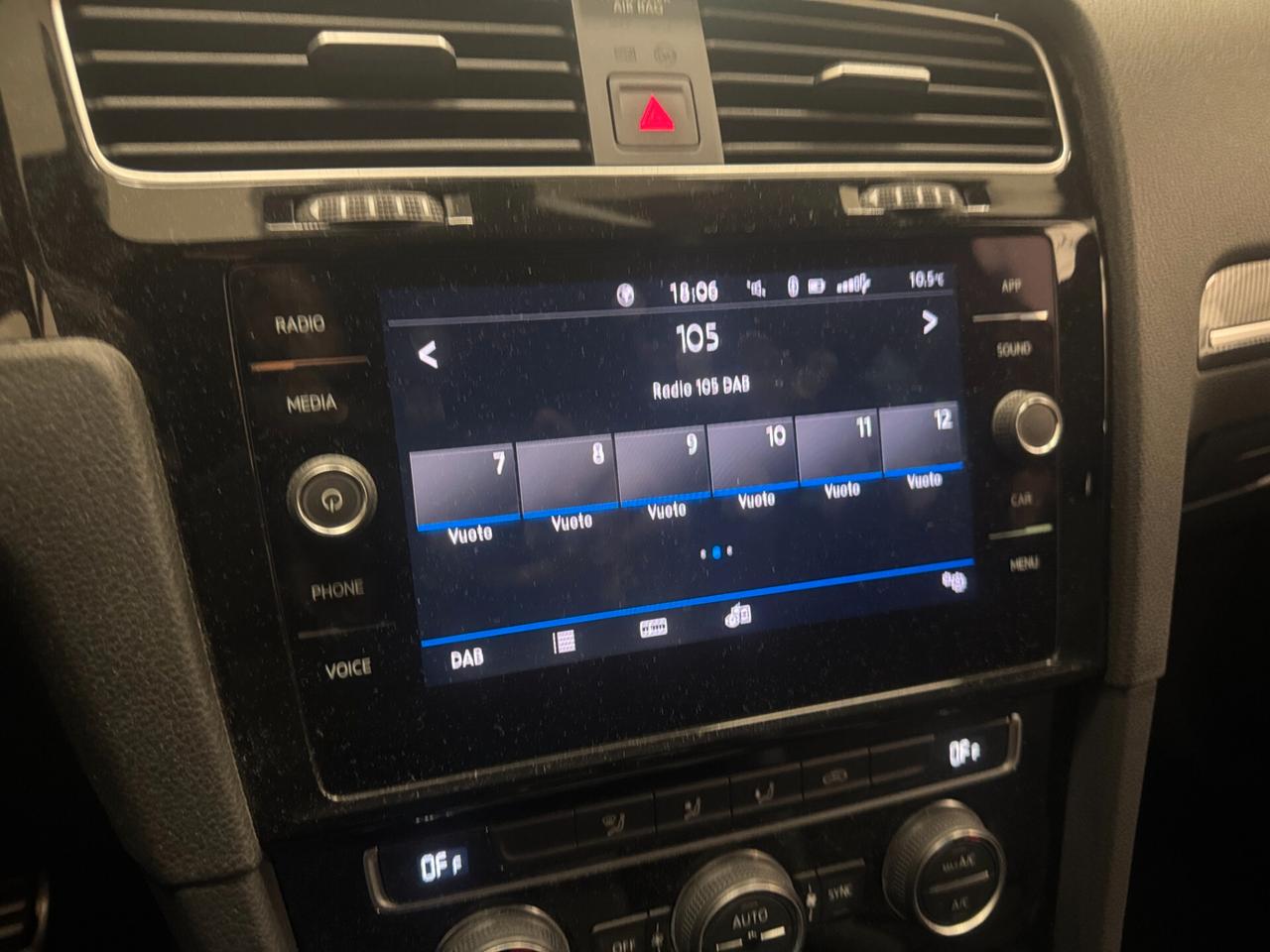 VOLKSWAGEN Golf 1.0 115 CV 5p. R-LINE **UNICO PROPRIETARIO**