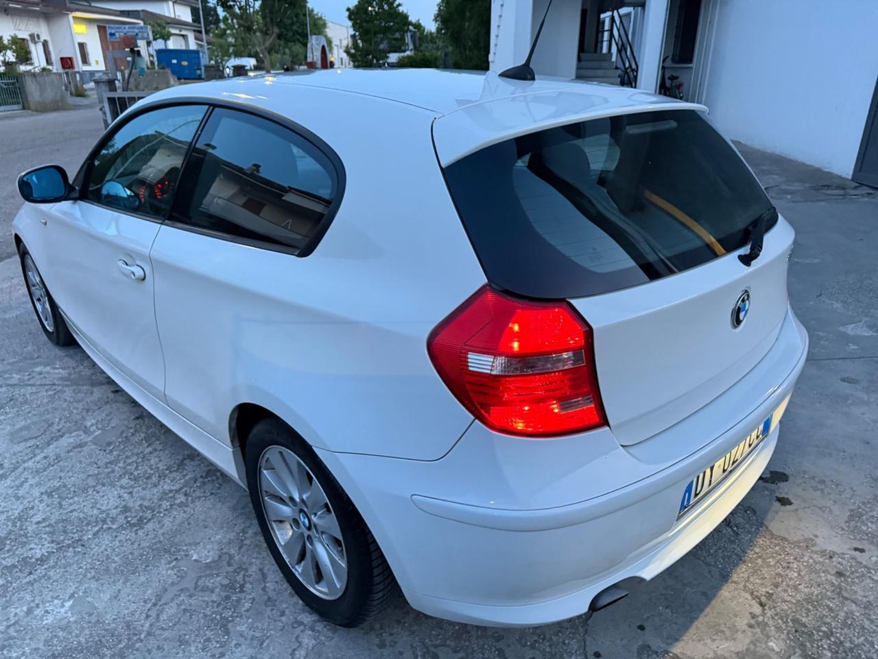 BMW SERIE 1 116D 2.0 DIESEL SOLI 77 MILA KM 09