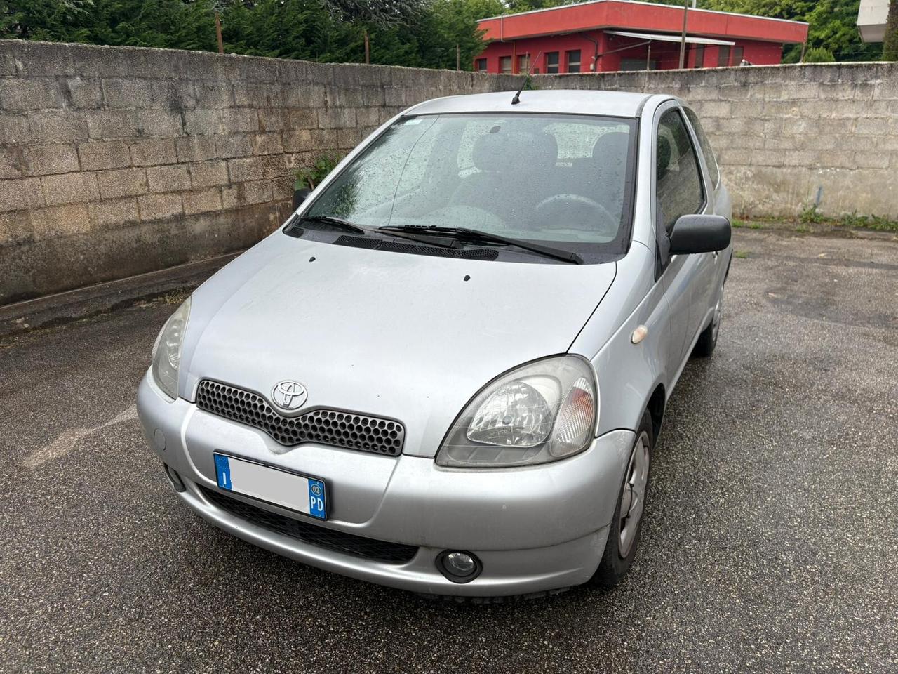 TOYOTA Yaris 1.3i 16V GPL cat 3 porte Luna - 2002