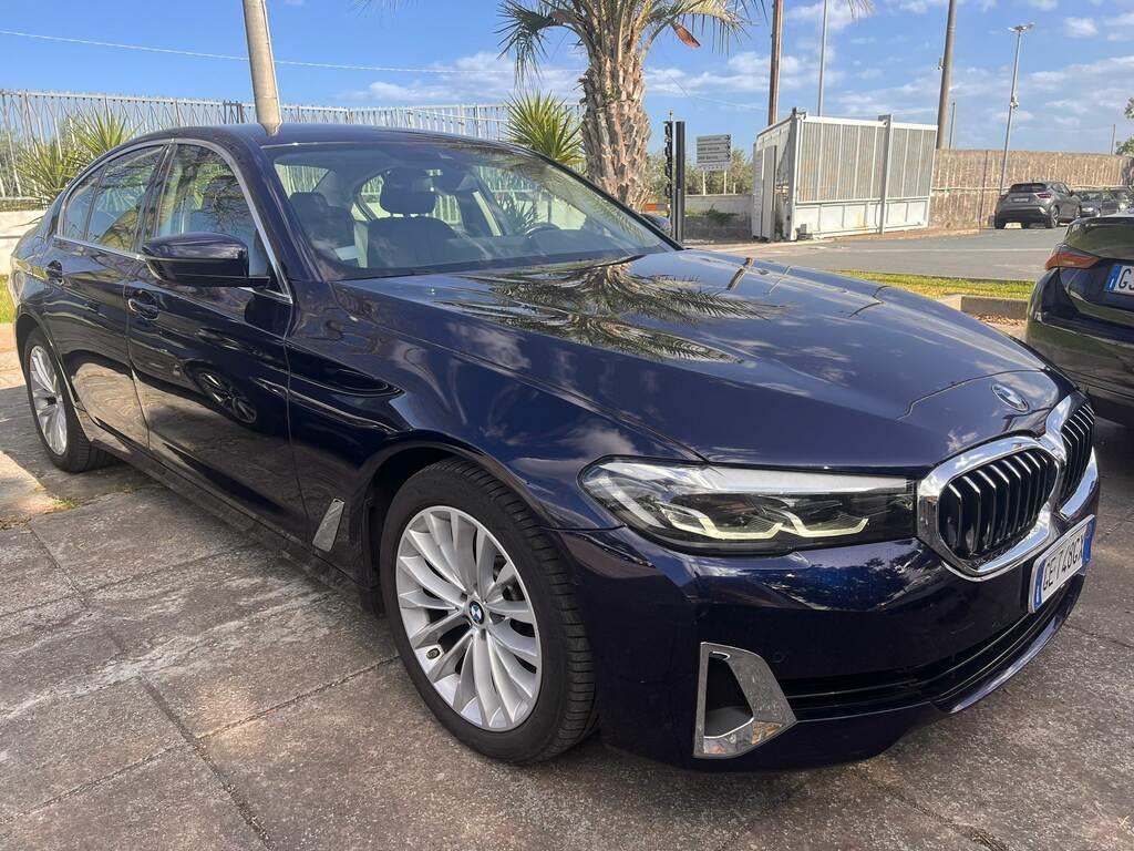 BMW Serie 5 Berlina 520 d Mild Hybrid 48V Luxury Steptronic