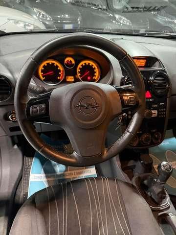 Opel Corsa Benzina Neopatentati