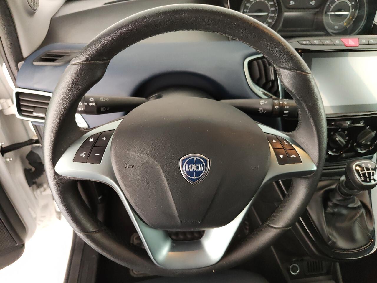 Lancia Ypsilon 1.0 FireFly 5 porte S&S Hybrid Platino