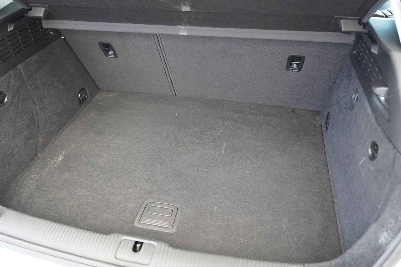 Audi A3 1.6 TDI 110 Cv Young 3 porte