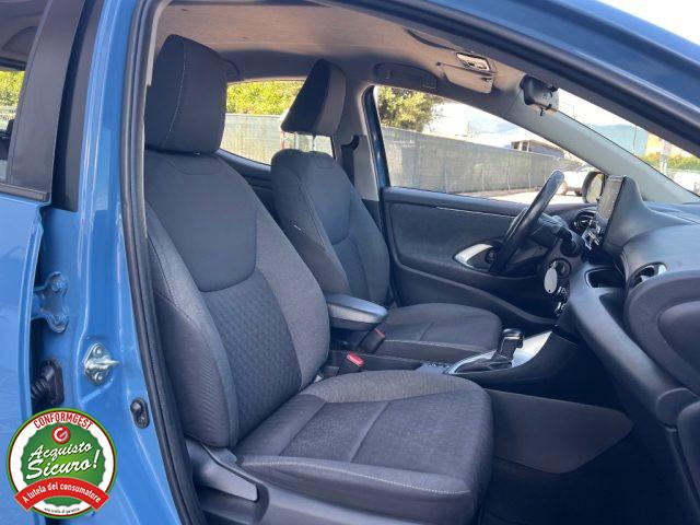 TOYOTA Yaris 1.5 Hybrid 5 porte Lounge - PER NEOPATENTATO -