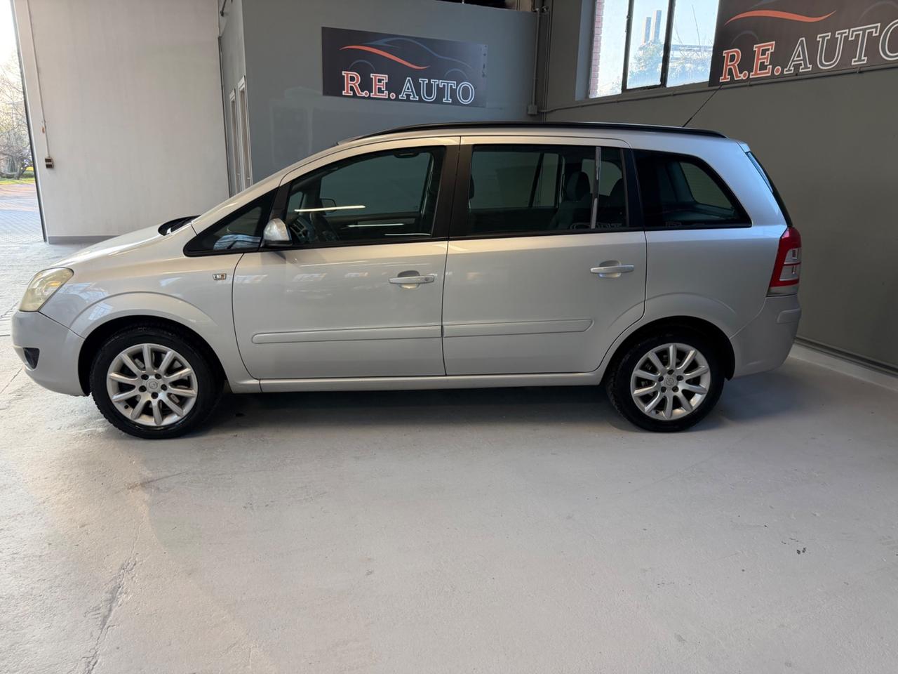 Opel Zafira 1.6 16V ecoM 94CV Club