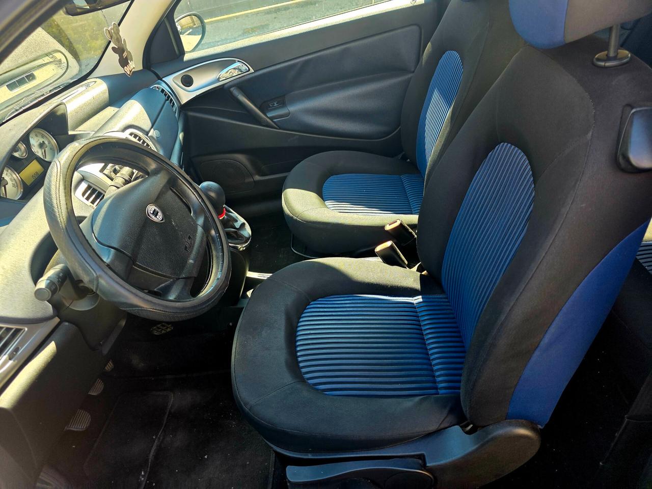 Lancia Ypsilon 1.3 MJT 75 CV Argento