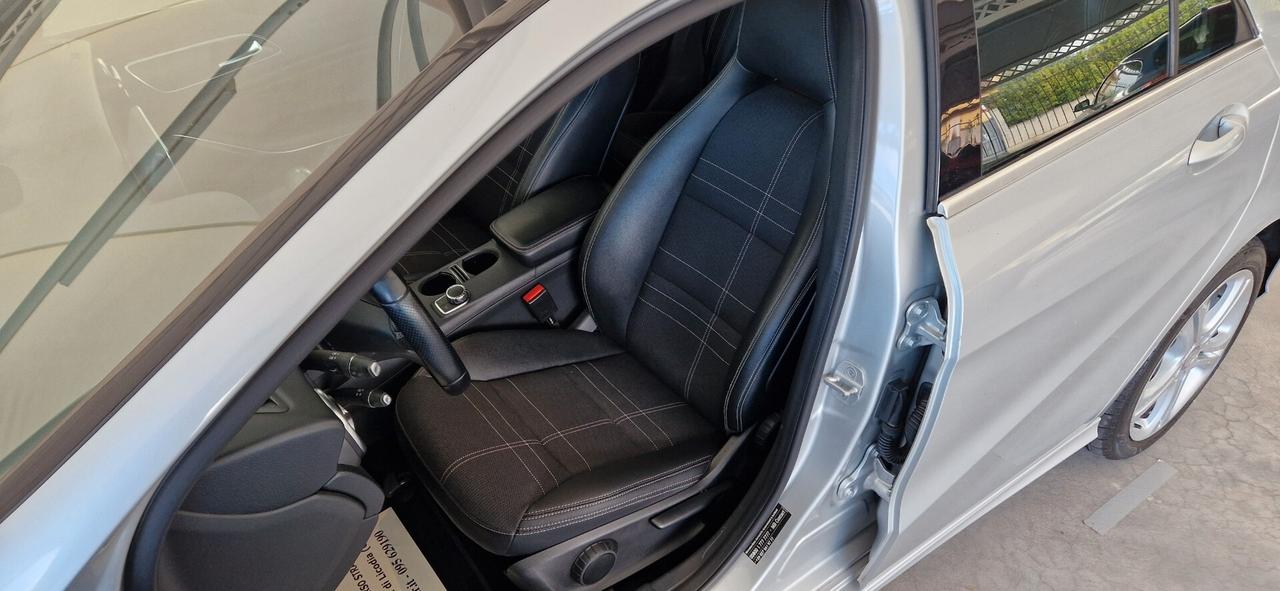 Mercedes A 180 CDI Premium * Navi - Led - Retrocamera *