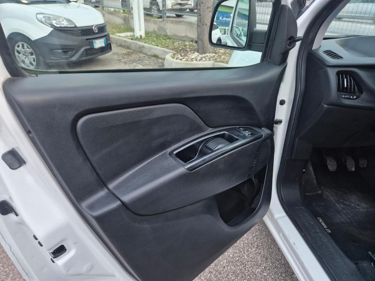 Fiat Doblo Cargo Combi 1.3 mjt 16v 95 CV E6