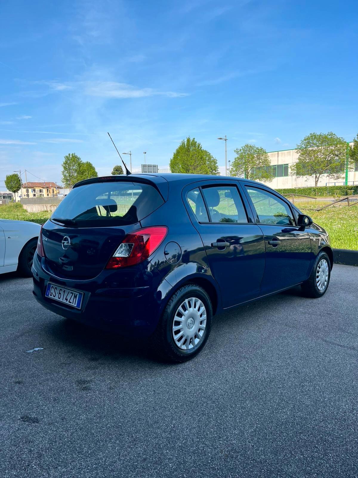 Opel Corsa 1.2 Neopatentati 31.000km