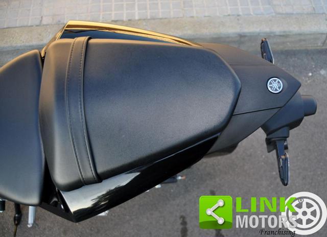 YAMAHA YZF R3 Pari al Nuovo