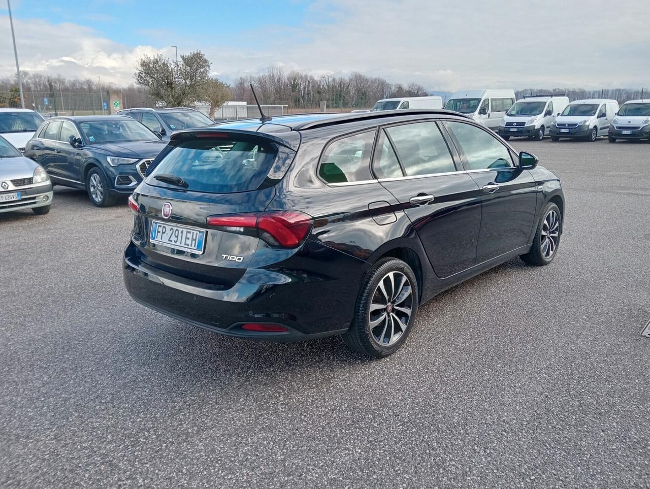 Fiat Tipo SW 1.6 Mjet 120cv DCT Lounge