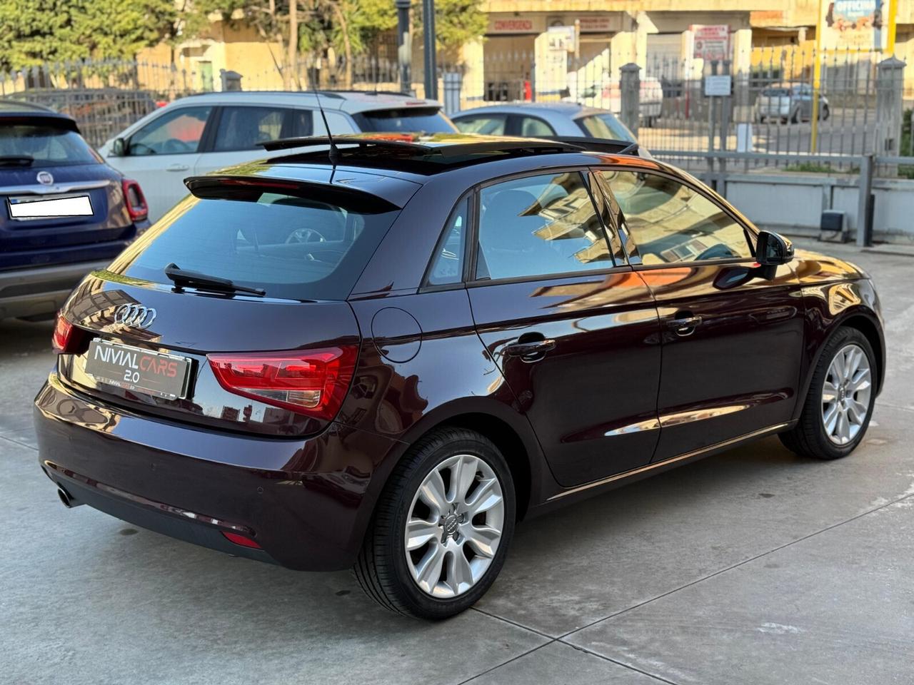 Audi A1 SPB 1.6 TDI 105cv TETTO- NAVI