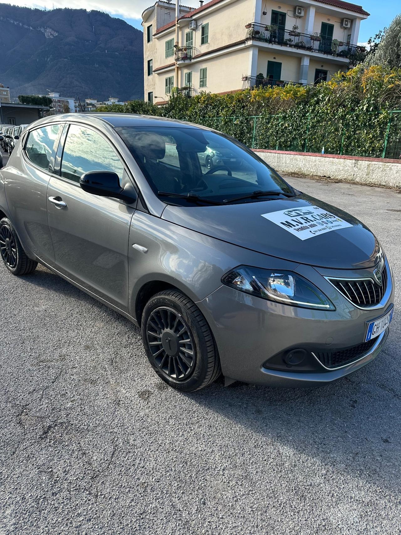 Lancia Ypsilon 1.0 FireFly 5 porte S&S Hybrid Ecochic A. Ferretti