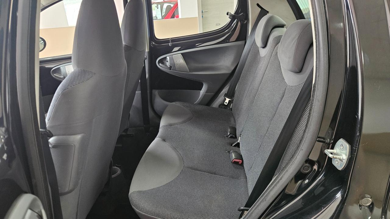 Peugeot 107 1.0 68CV 5p. Urban Move