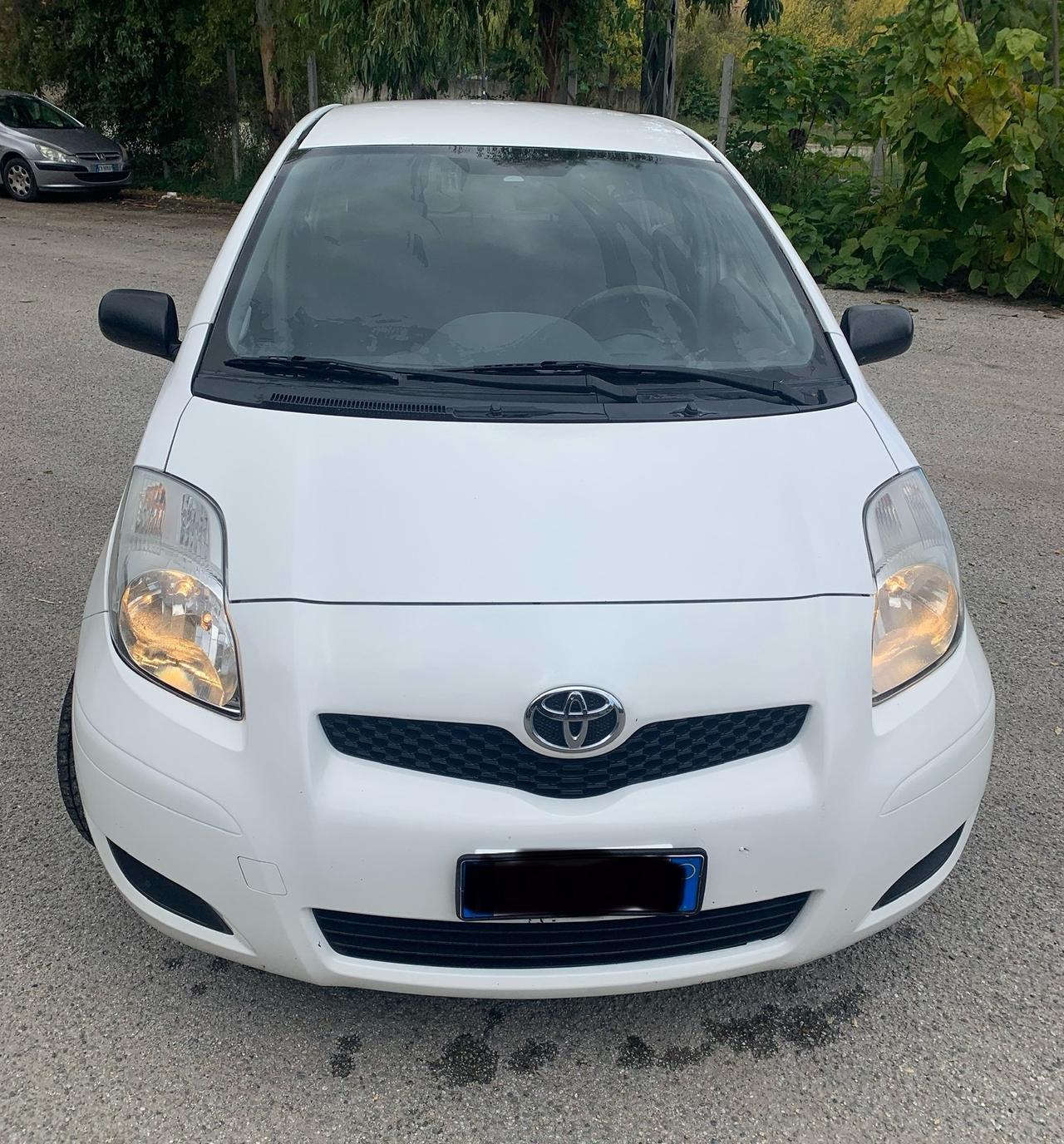 Toyota Yaris 1.4 D-4D DPF 5 porte Now