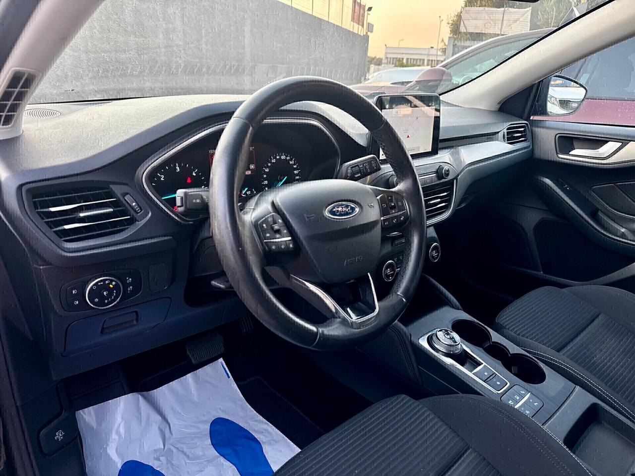 Ford Focus 1.5 TDCi 120 CV Titanium,LED diurni,Navi,Paddle,retrocamera,ecc.