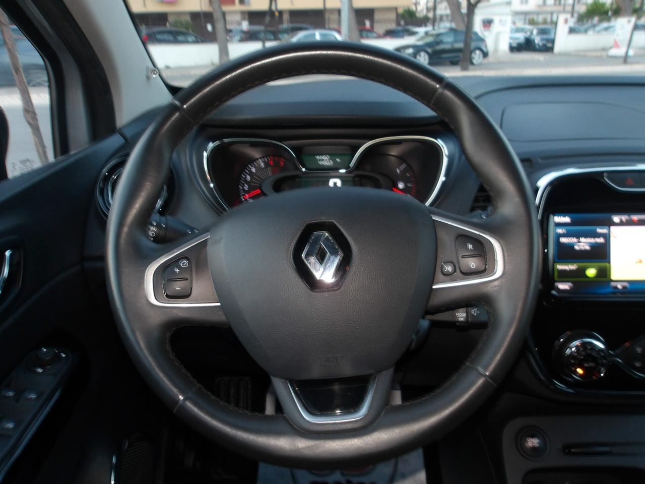 RENAULT CAPTUR 900 BENZ-KM 44.000-GARANZIA FULL