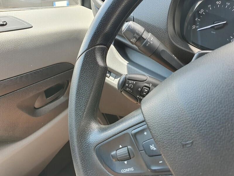 PEUGEOT Expert 2.0 BlueHDi 120 L3H1 Long NAVI PARK
